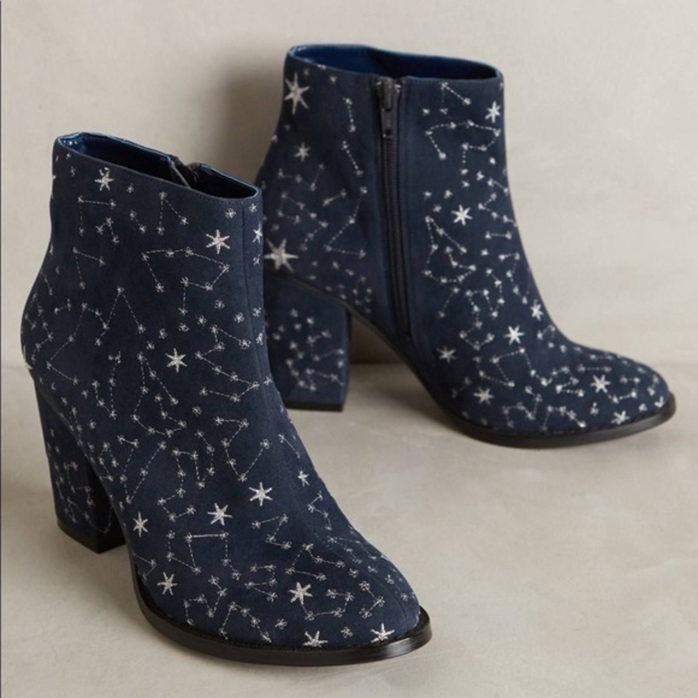 BILLY ELLA Anthro Blue Booties w Silver Embroidered Constellations- Sz 7